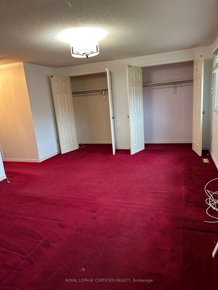 Property Photo:  210 Ecclestone Drive Main  ON L6X 3R1 