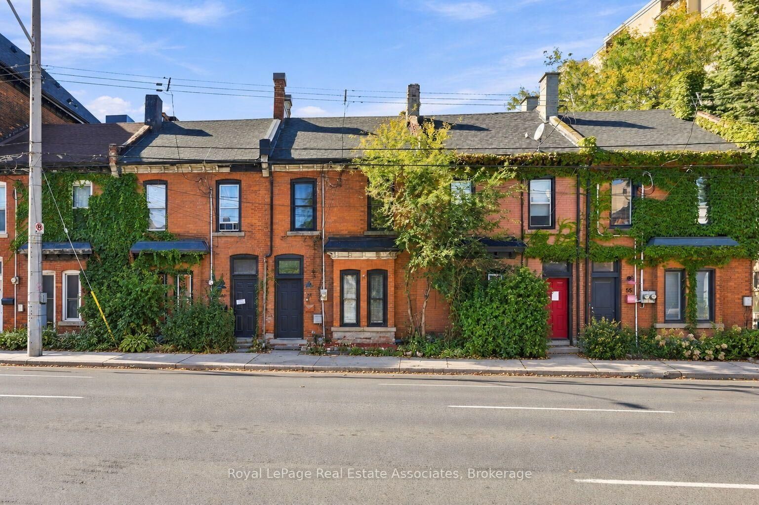 Property Photo:  51 Wellington Street N  ON L8R 1M9 