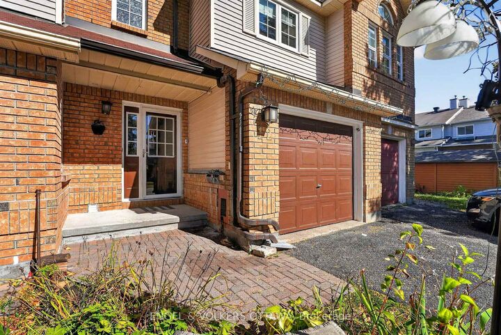 Property Photo:  12 Kalbrook Street  ON K2T 1A8 