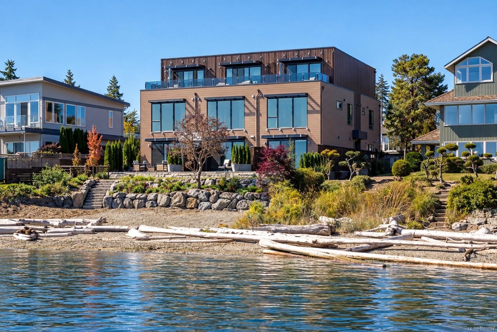 Property Photo:  2525 Rothesay Ave #1  BC V8L 2B9 