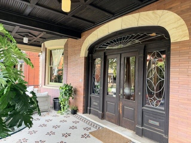 Property Photo:  134 S Fairmount St  PA 15206 