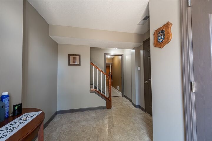 Property Photo:  959 Montclair Dr  PA 15108 