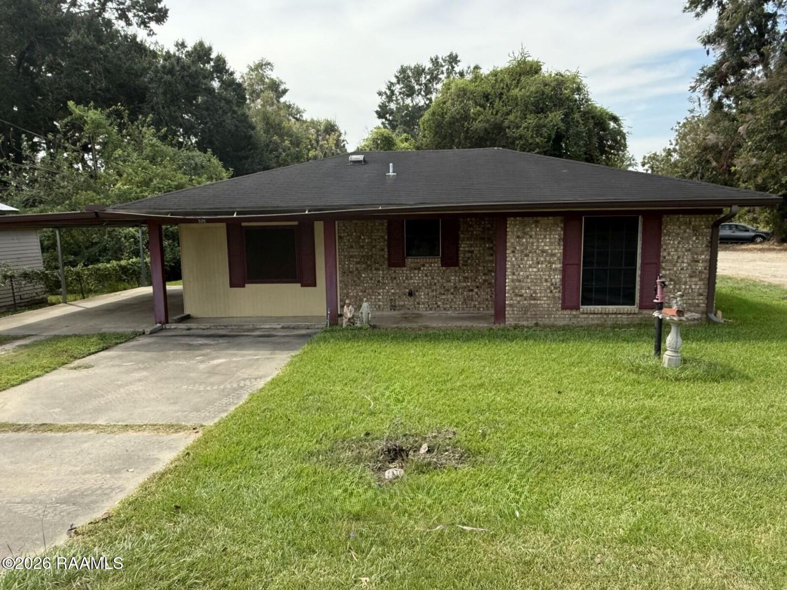 Property Photo: 606 Veterans Drive LA 70520