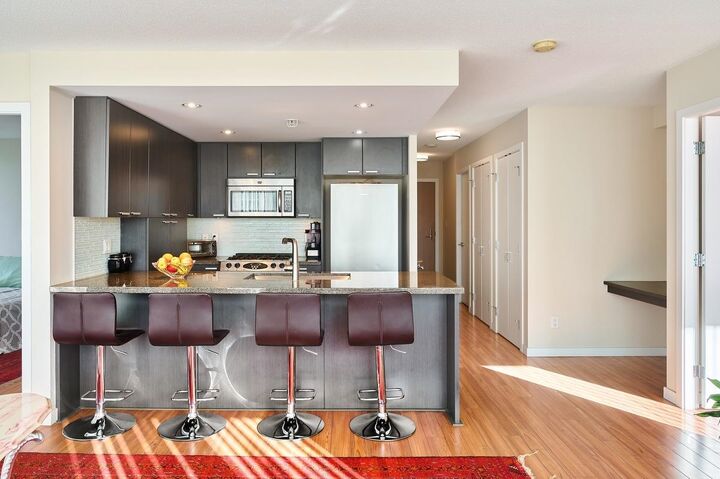 Property Photo:  2232 Douglas Road 805  BC V5C 0G9 