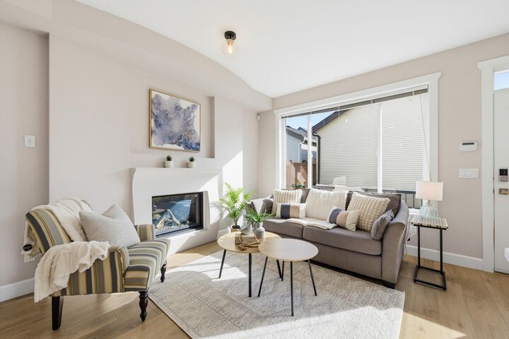 Photo de la propriété:  21122 80 Avenue  BC V2Y 0H2 