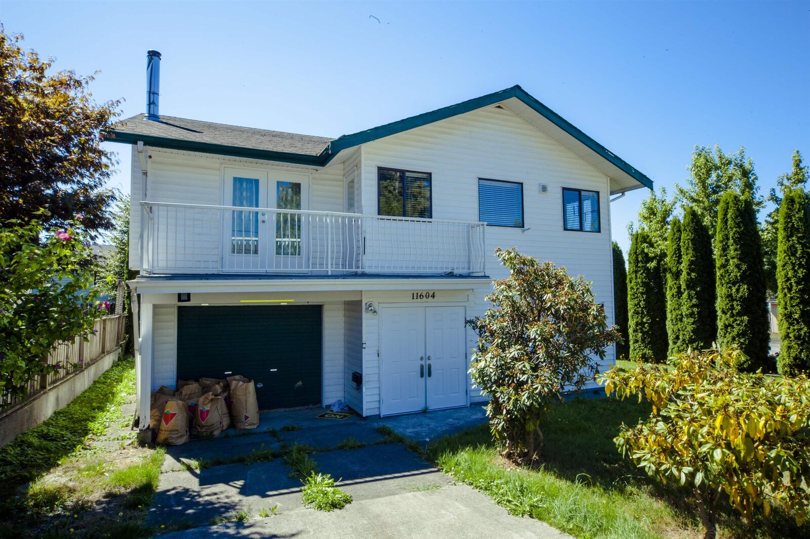 Property Photo:  11604 75A Avenue  BC V4C 1J4 