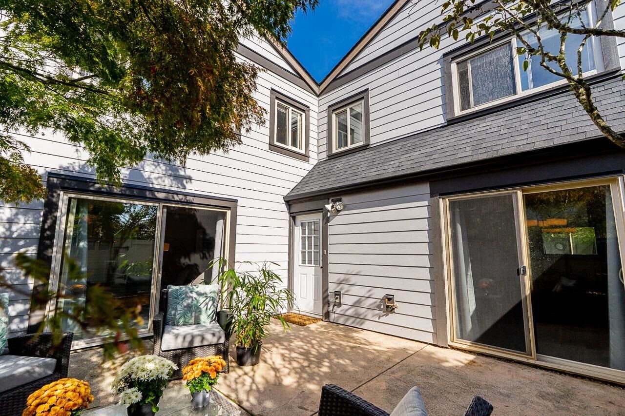 Property Photo:  5421 10 Avenue 157  BC V4M 3T9 