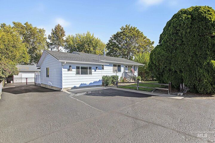 Property Photo:  409 Bryden Ave  ID 83501 