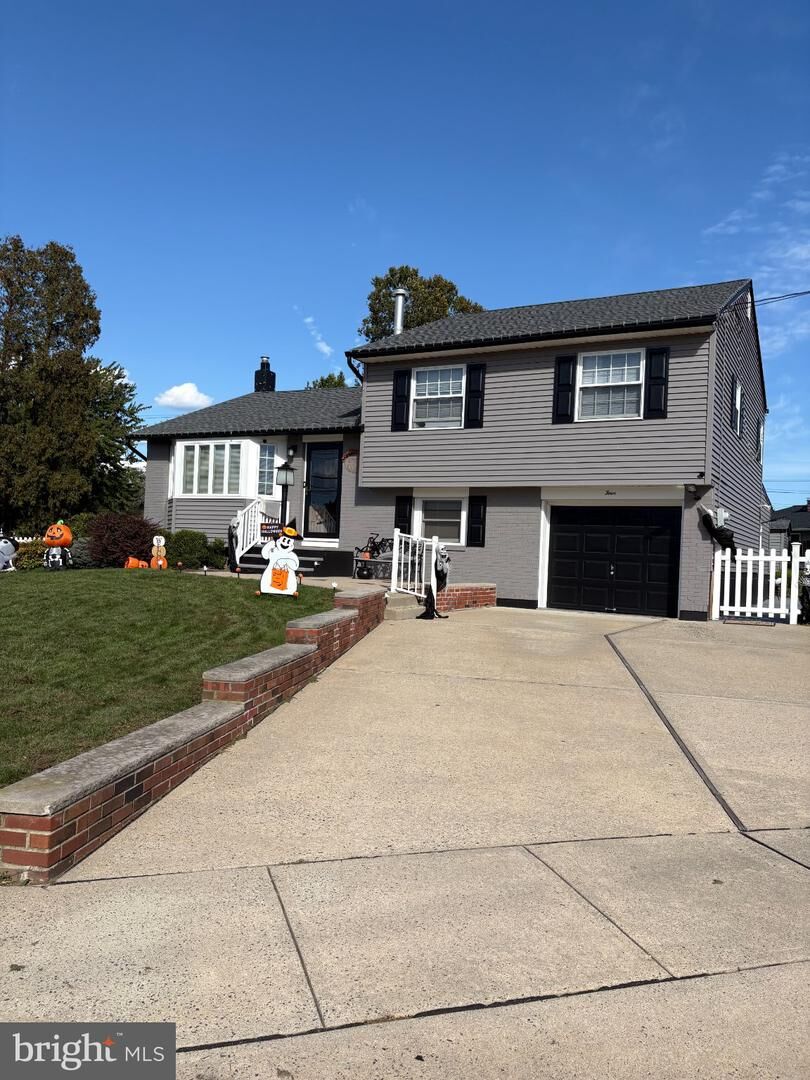 Property Photo:  4 Bow Road  NJ 08690 
