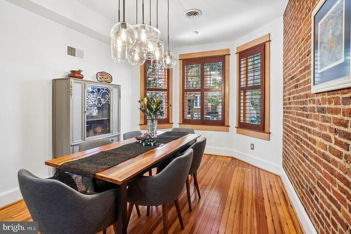 Property Photo:  511 7th Street NE  DC 20002 