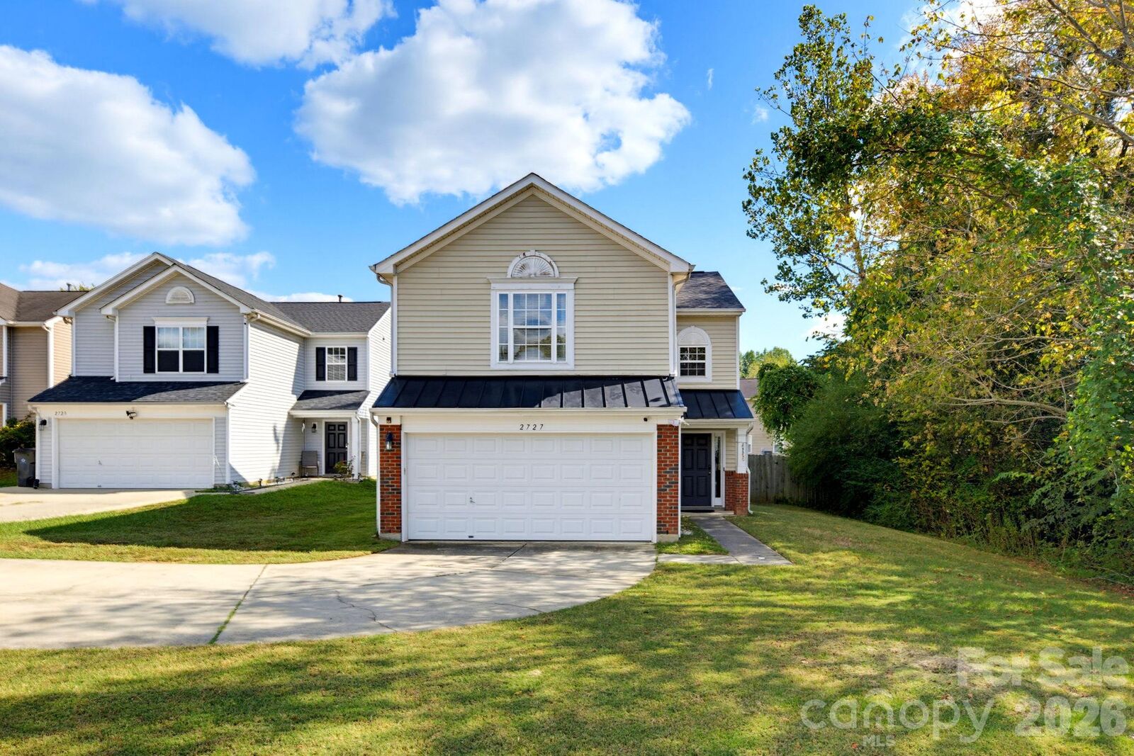 Property Photo:  2727 Valley Court  NC 28273 