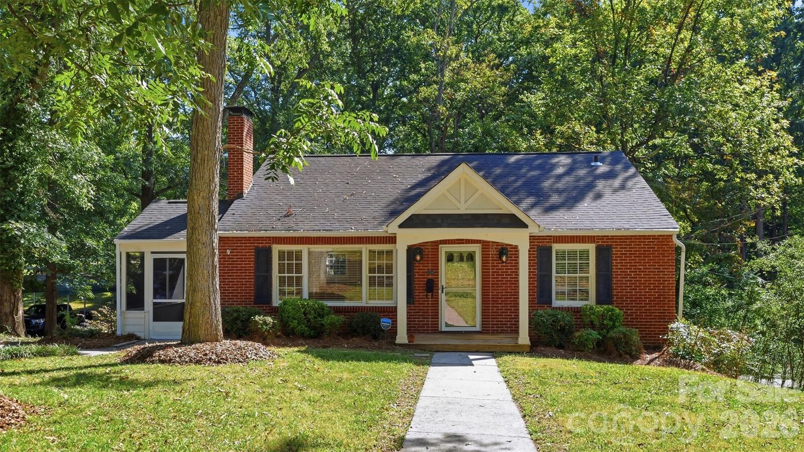 Property Photo: 1004 S South Street NC 28052