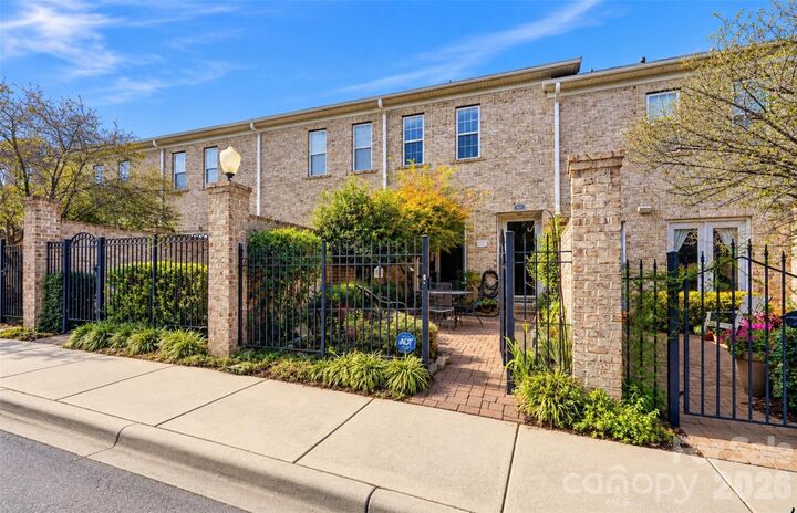 Property Photo:  427 Dumbarton Street NW 4  NC 28027 