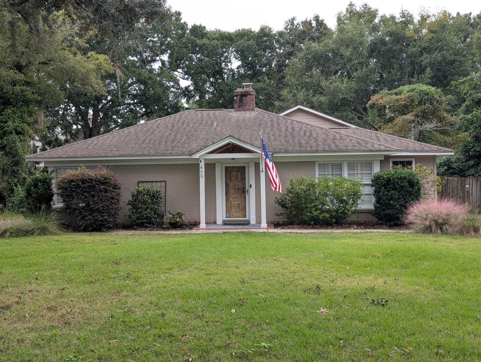 Property Photo:  409 Shannon Drive  SC 29464 