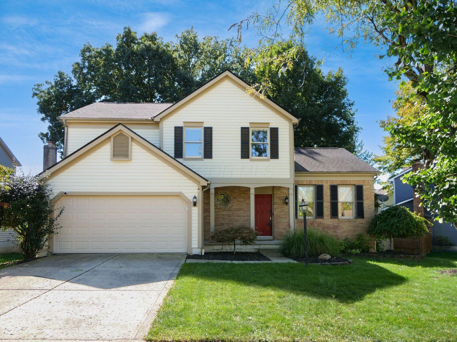 Property Photo: 5461 Rushden Drive OH 43230