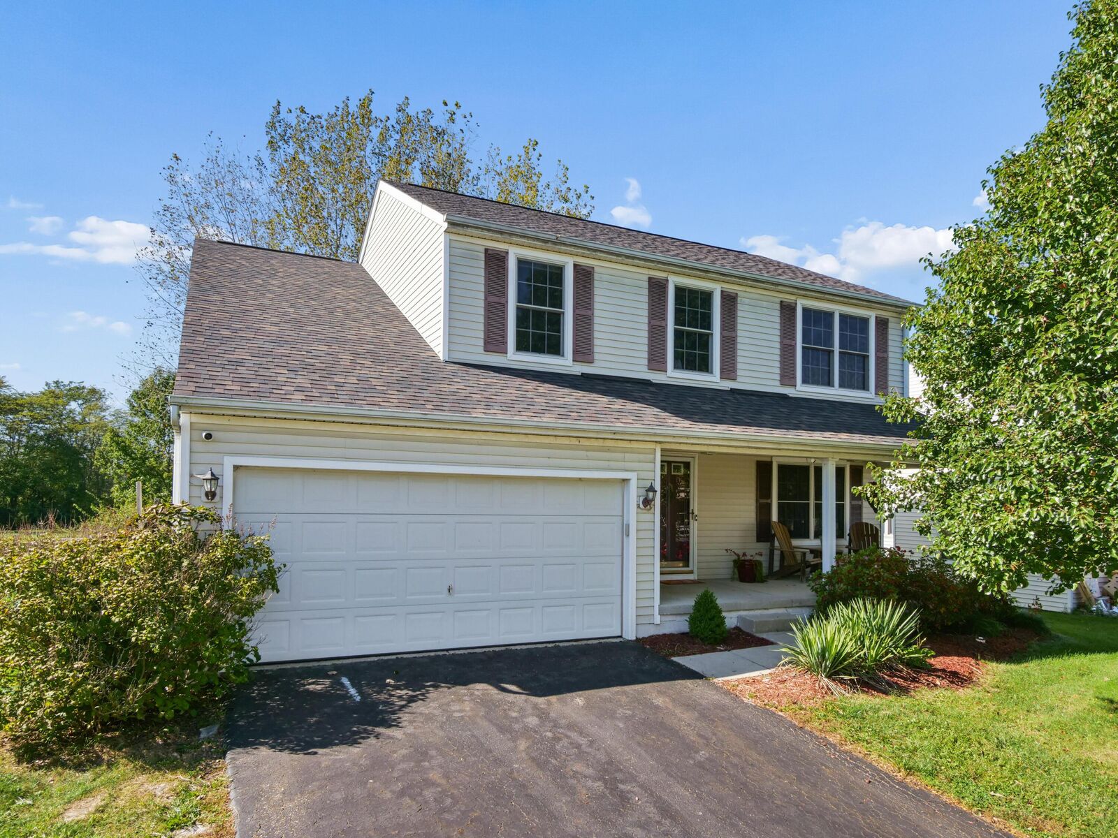 Property Photo:  1727 Creekview Drive  OH 43040 