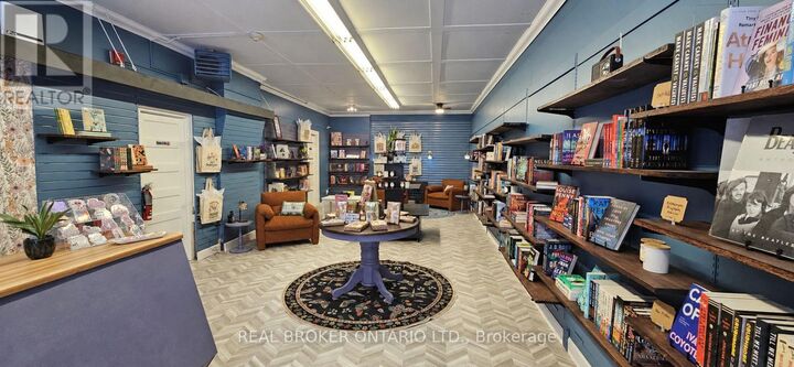 Property Photo:  94 King Street West  ON K6V 3P9 