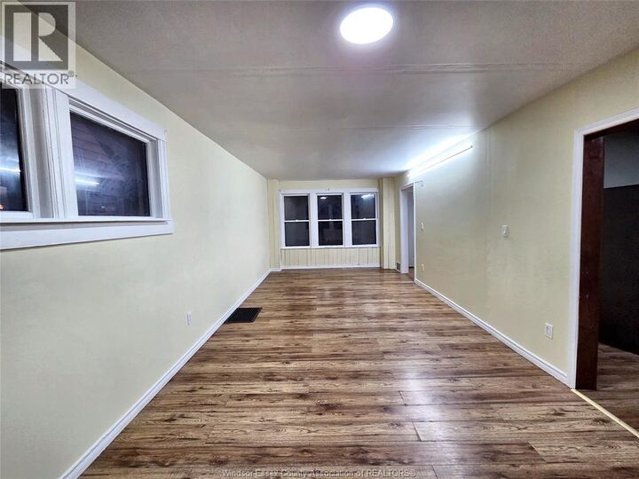 Property Photo:  328 John B Avenue  ON N9C 3G2 