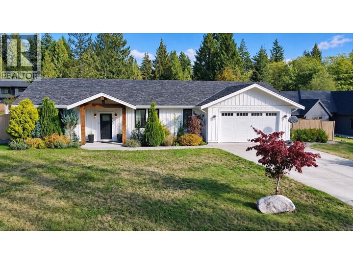 Property Photo:  420 Solaz Place  BC V0N 1V5 