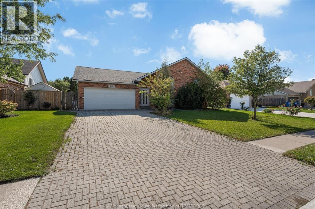 Property Photo:  280 International Avenue Lower  ON N9J 3J7 