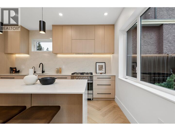 Property Photo: 3639 East 46th Avenue 1 BC V5S 1B7