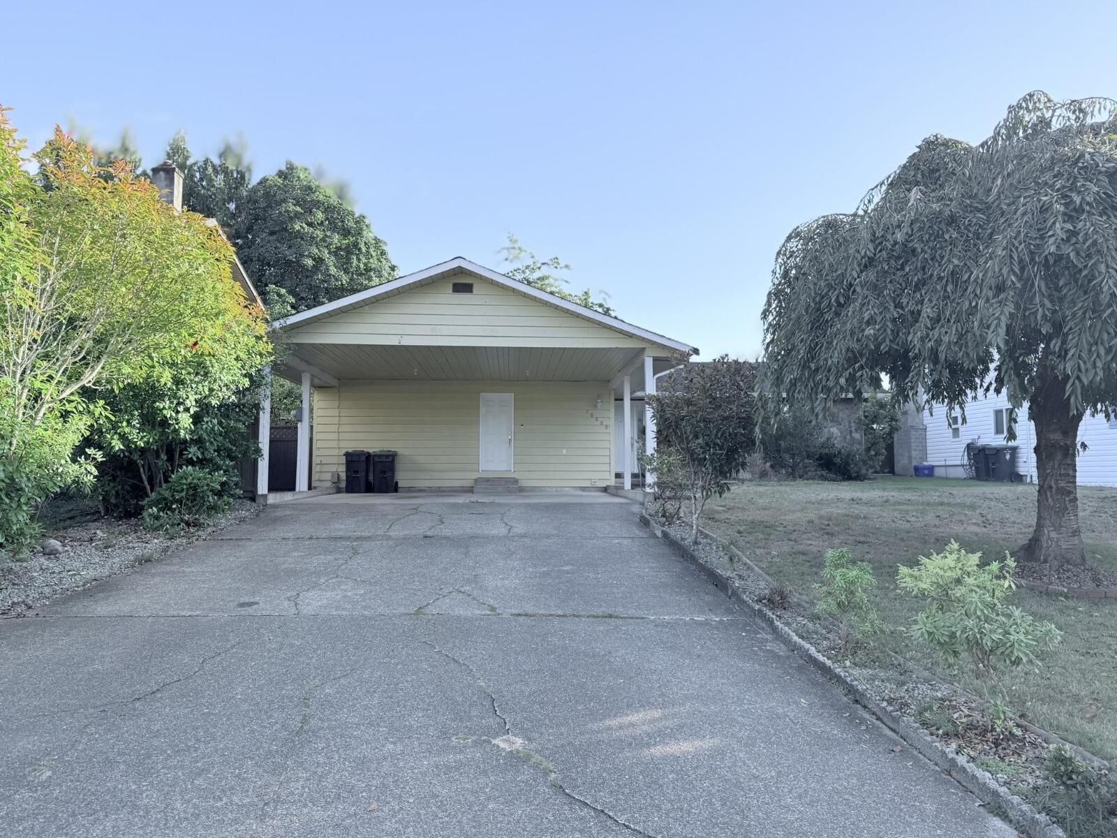 Property Photo: 26898 32A Avenue BC V4W 3G4