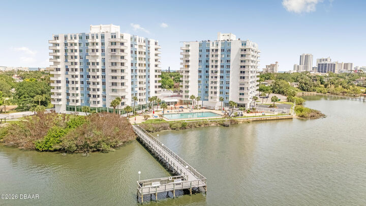 Property Photo:  925 N Halifax Avenue 307  FL 32118 