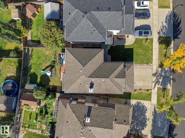 Property Photo:  70 Greenfield Way  AB T8L 0A1 