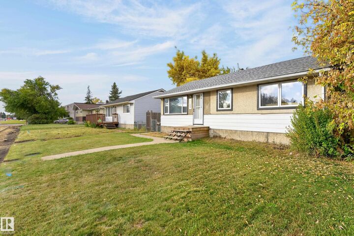 Property Photo:  9612 163 Street NW  AB T5P 3M8 