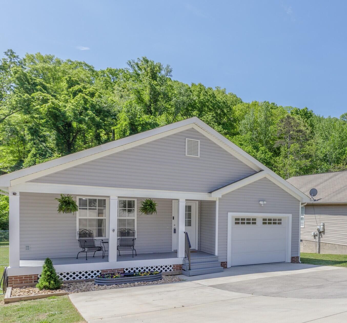 Property Photo: 3784 Kellys Ferry Road TN 37419