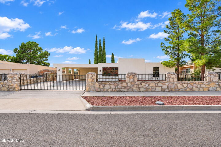 Property Photo: 1625 Lou Graham Drive TX 79936