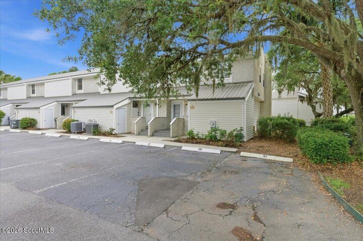 Property Photo:  1000 Sea Island Road 37  GA 31522 