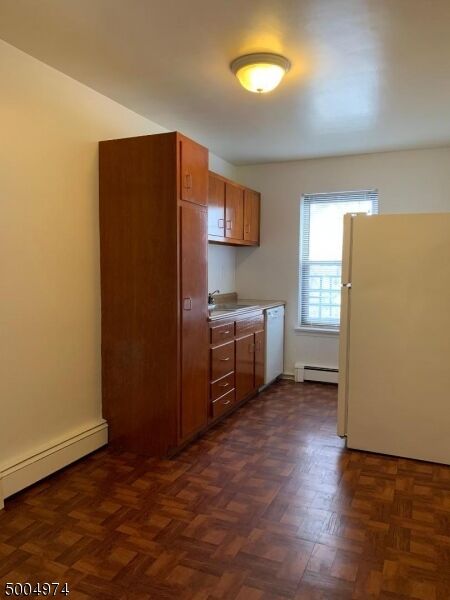Property Photo:  16 Roosevelt Pl B6  NJ 07042 