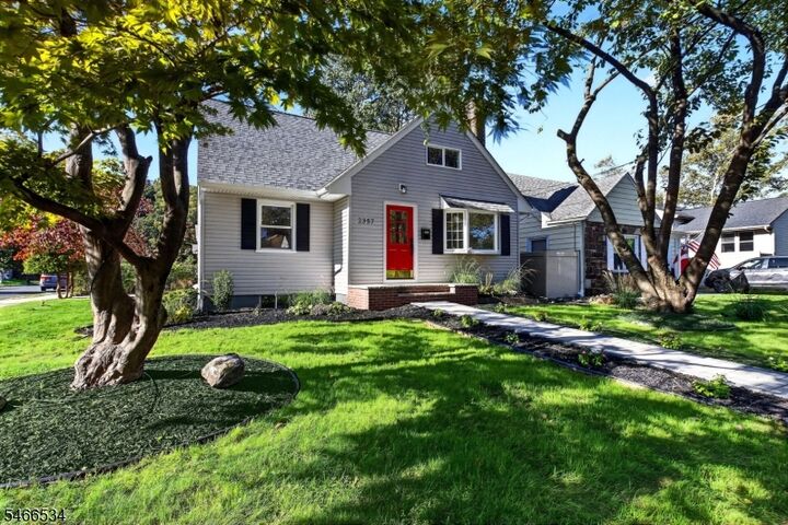 Property Photo:  2357 Mountain Ave  NJ 07076 