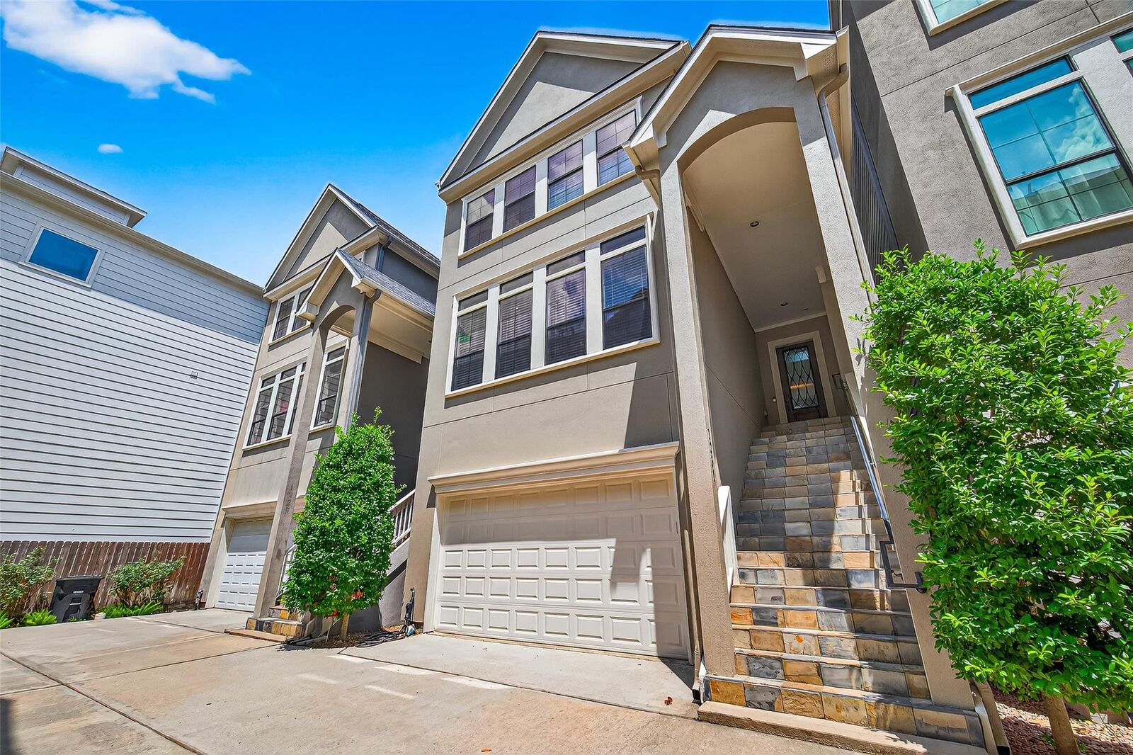 Property Photo: 1231 W 24th Street D TX 77008