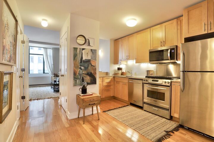 Property Photo:  105 Greene St 703  NJ 07302 