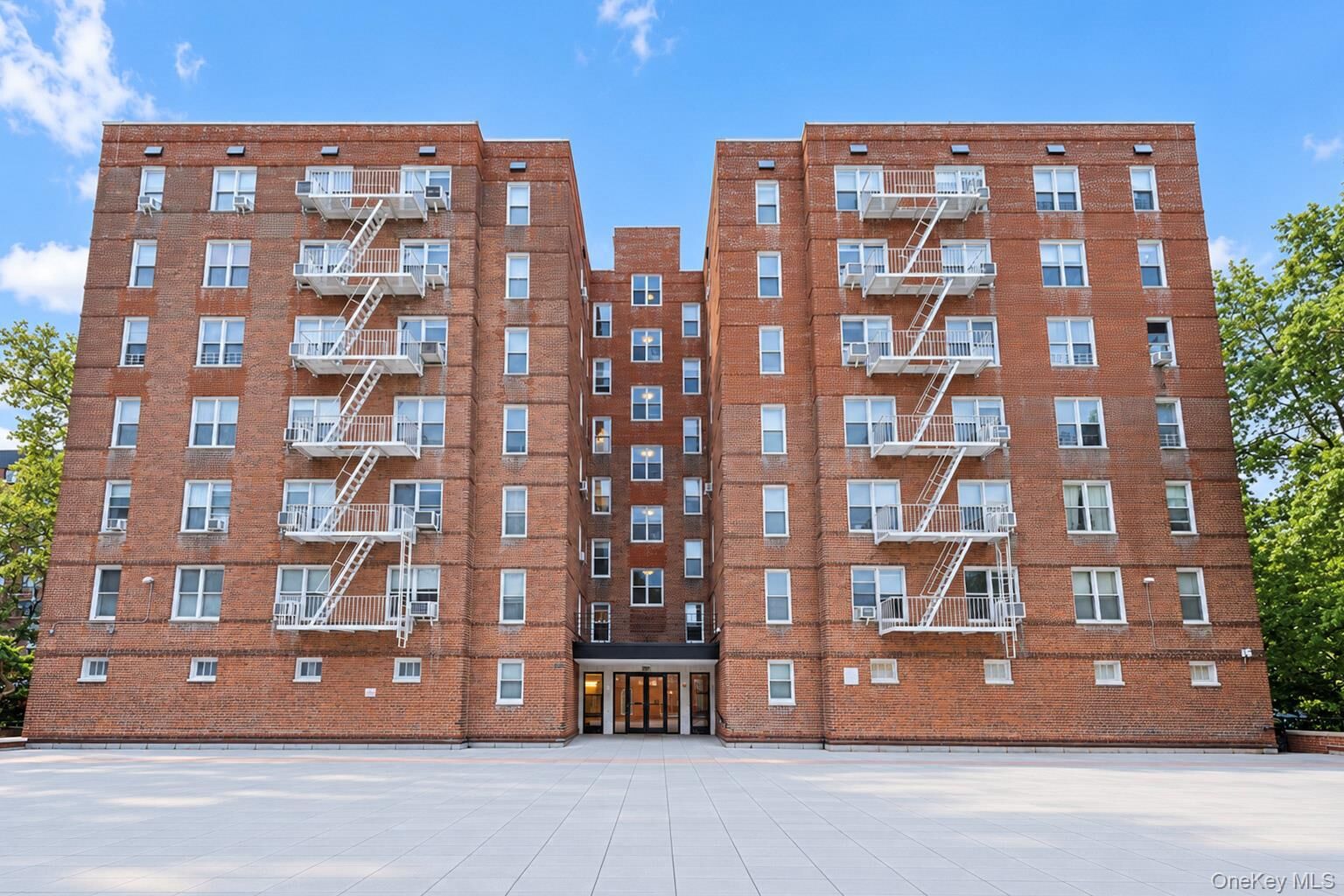 Property Photo: 517 Riverdale Avenue 2H NY 10705