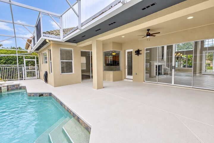 Property Photo:  2078 Kensington Run Drive  FL 32828 