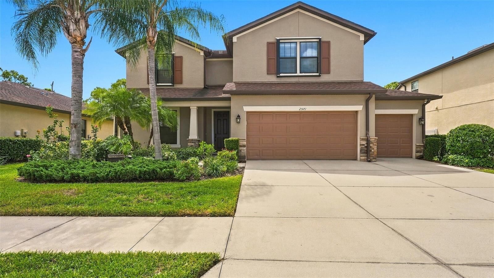 Property Photo:  2571 Sherman Oak Drive  FL 34289 