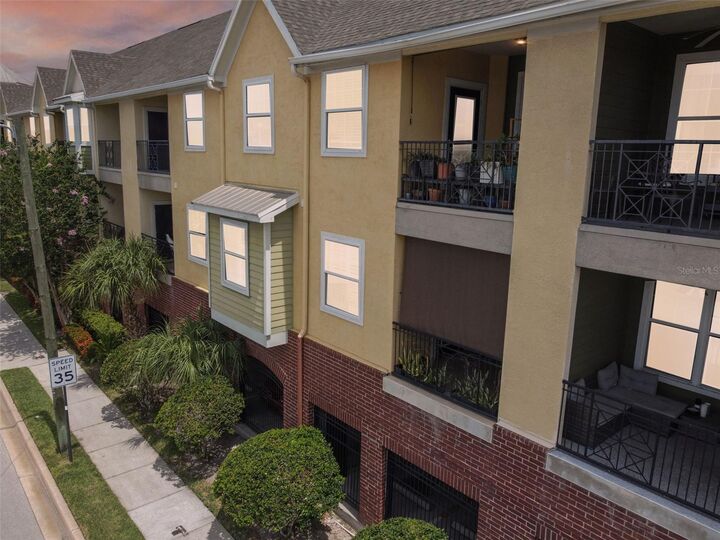 Property Photo:  2010 E Palm Avenue 14209  FL 33605 
