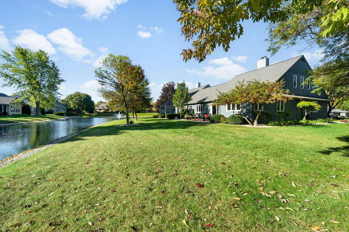 Property Photo: 2301 W Dickinson Ct WI 53092