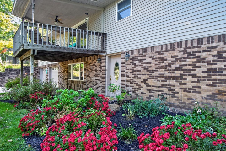 Property Photo:  105 Southwood Drive  MI 49249 