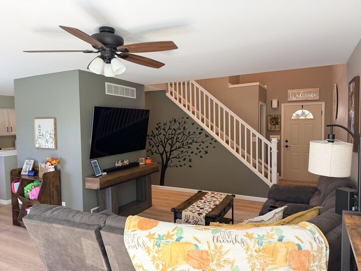 Property Photo: 213 Oakwood Avenue B IL 61348