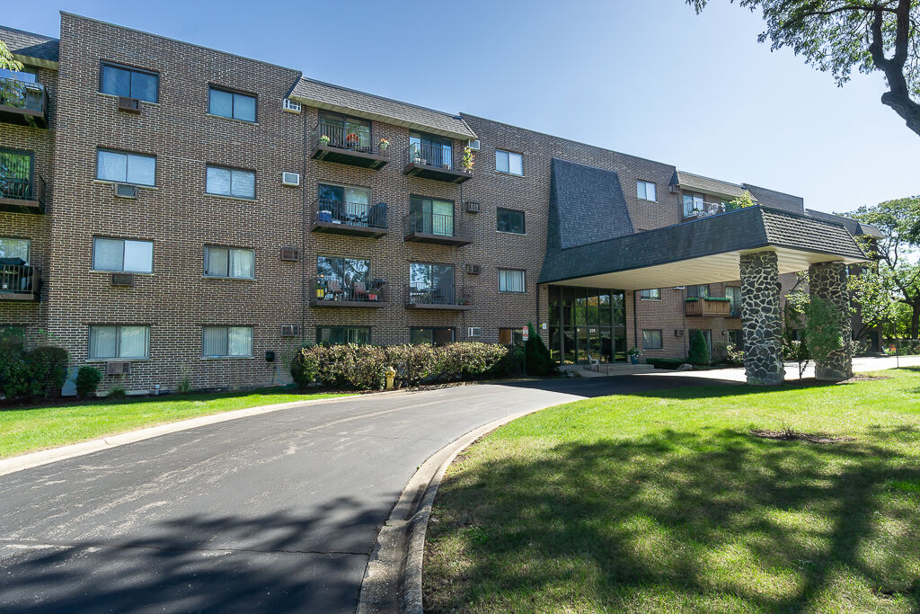 Property Photo: 235 N Mill Road 313B IL 60101