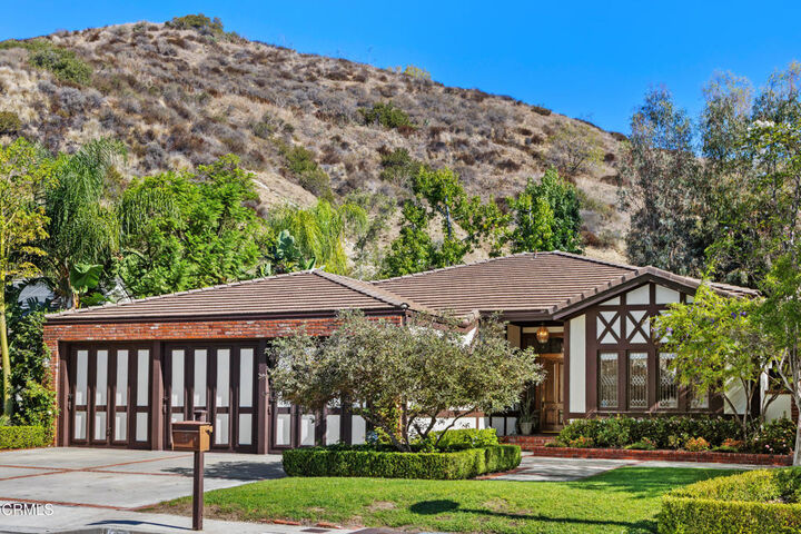 Property Photo:  1153 Old Phillips Road  CA 91207 