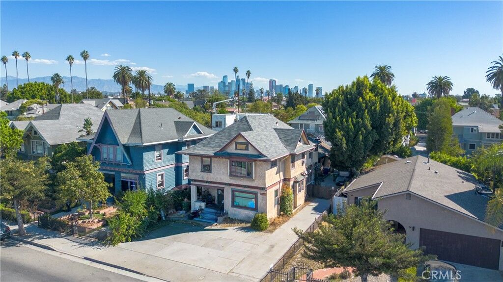 Property Photo:  2710 South Normandie Avenue  CA 90007 