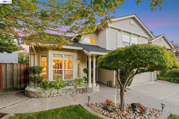 Property Photo:  128 Summerset Ct  CA 94583 
