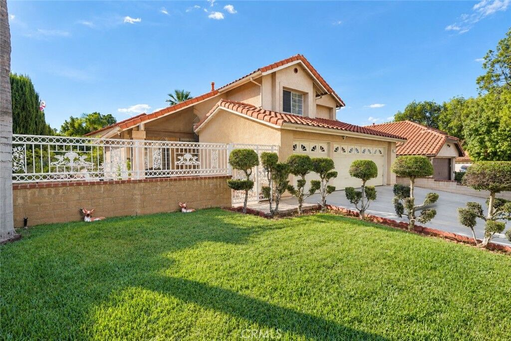 Property Photo: 2208 Coachman Circle CA 92881