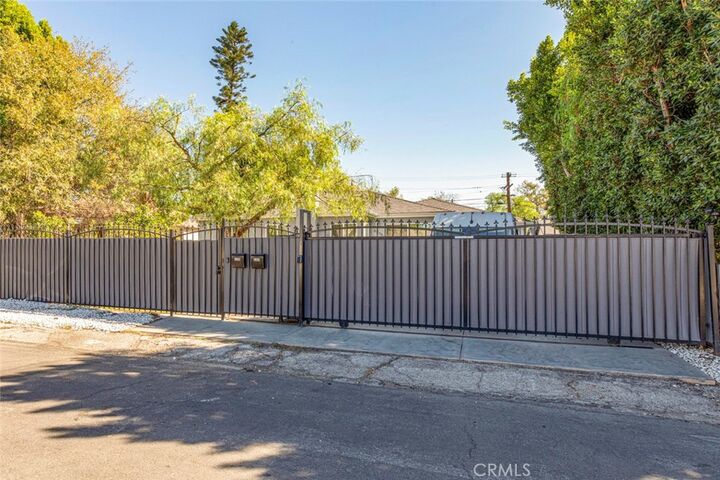 Property Photo: 6206 Camellia CA 91606