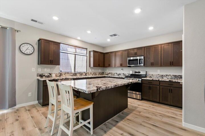 Property Photo: 5672 Cobbler Lane CA 95901